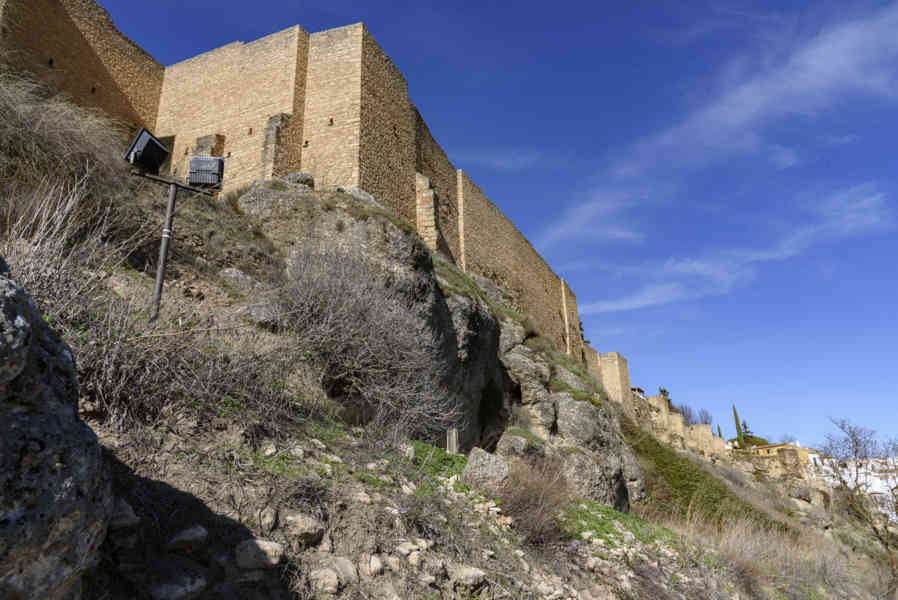 Málaga - Ronda 111 - muralla del Carmen.jpg